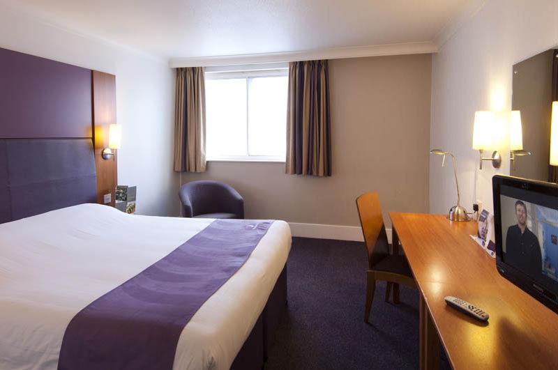 Premier Inn Haydock Park/M6 J23 Warrington Eksteriør bilde